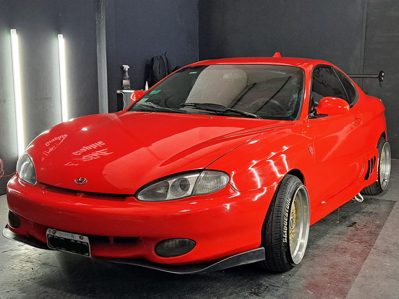 Ploteo rojo glossy brillante ferrari auto — Buenos Aires