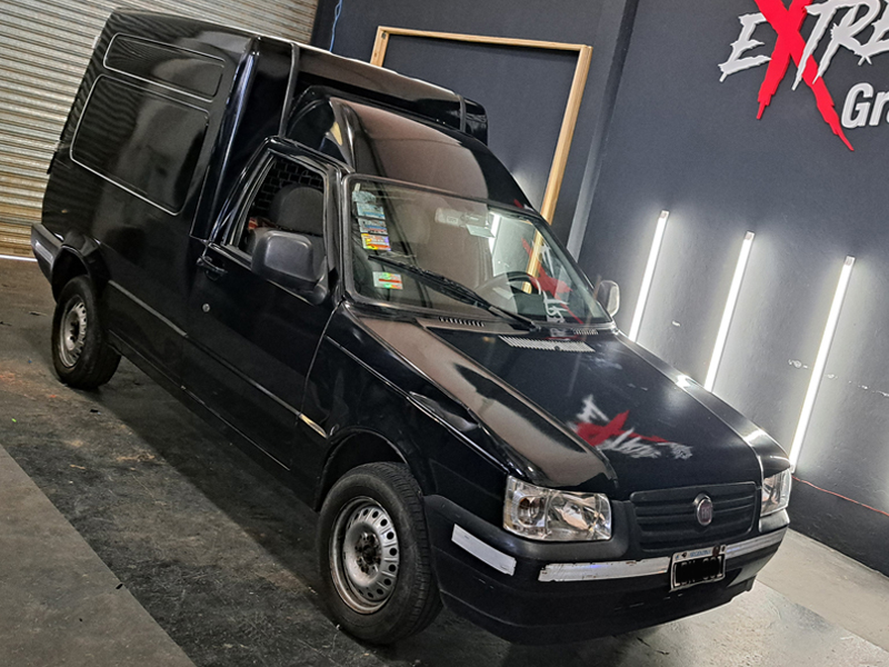 Ploteo vehicular negro brillante — Buenos Aires