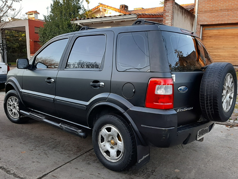 Personalización de carrocería con vinilo negro mate — Buenos Aires